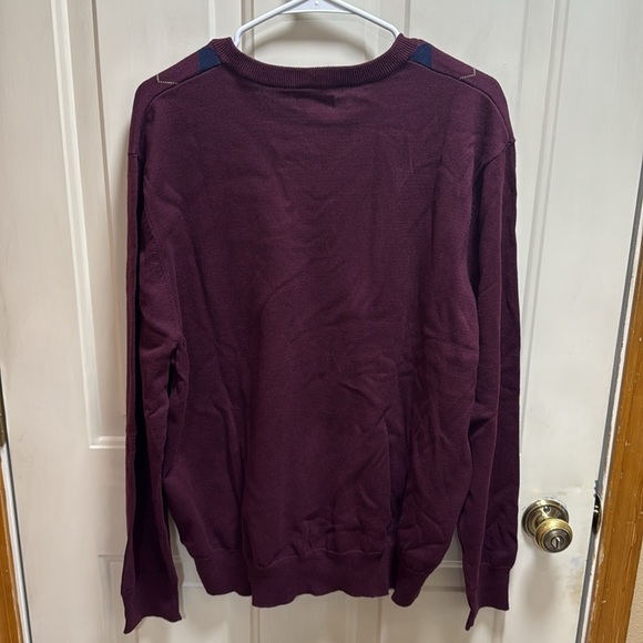 NWT Cotton Consensus Red and Gray V-Neck Sweater with Argyle Pattern size XL - Picture 3 of 5
